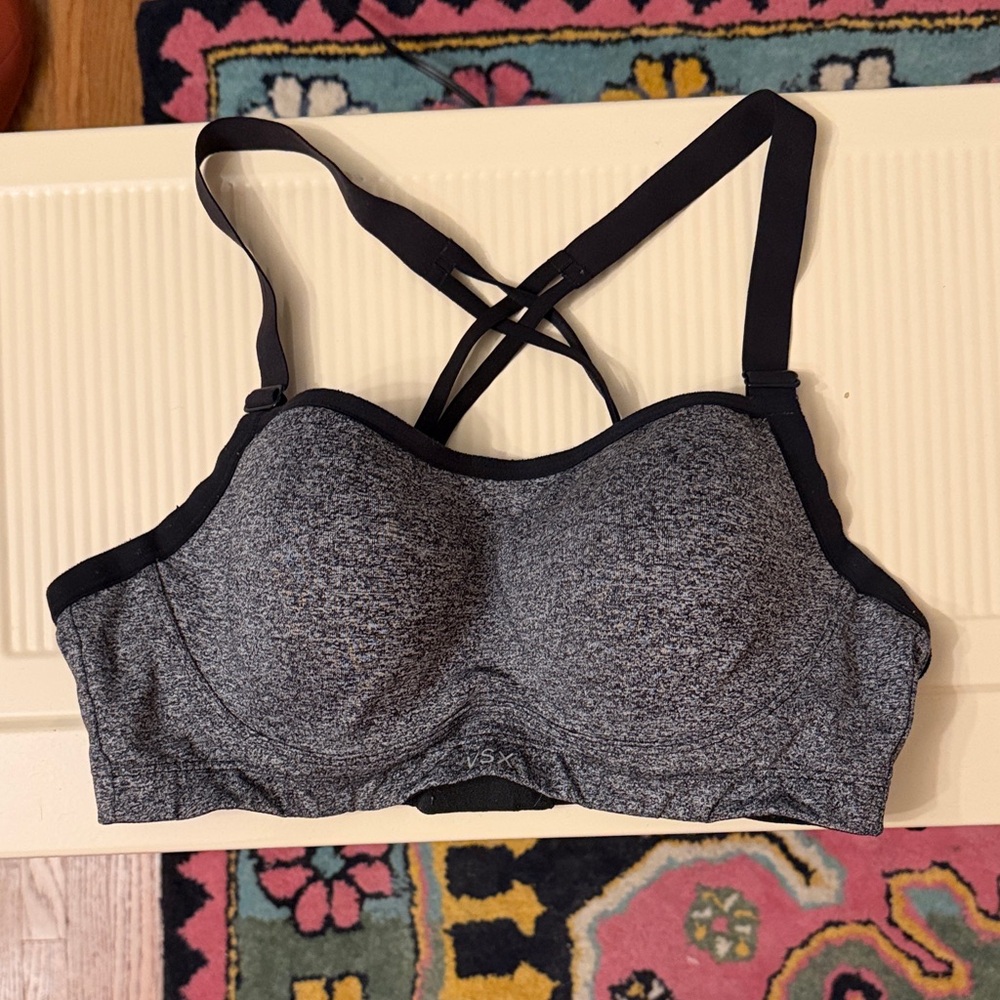 Victoria’s Secret VSX Sports Bra - 36C